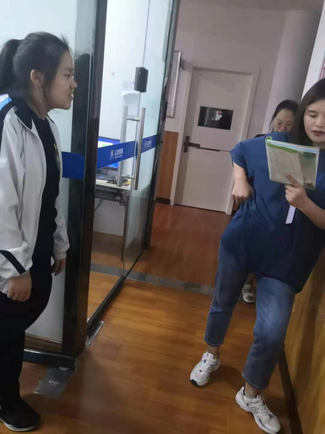 【最美众优人】赵攀地:生活中的妈妈,工作里的老师,两种身份,一种心情。(图9) 【最美众优人】赵攀地:生活中的妈妈,工作里的老师,两种身份,一种心情。(图9)